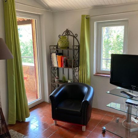 La Bastide De Mauragne - Gite Les Iris Apt Bagian luar foto