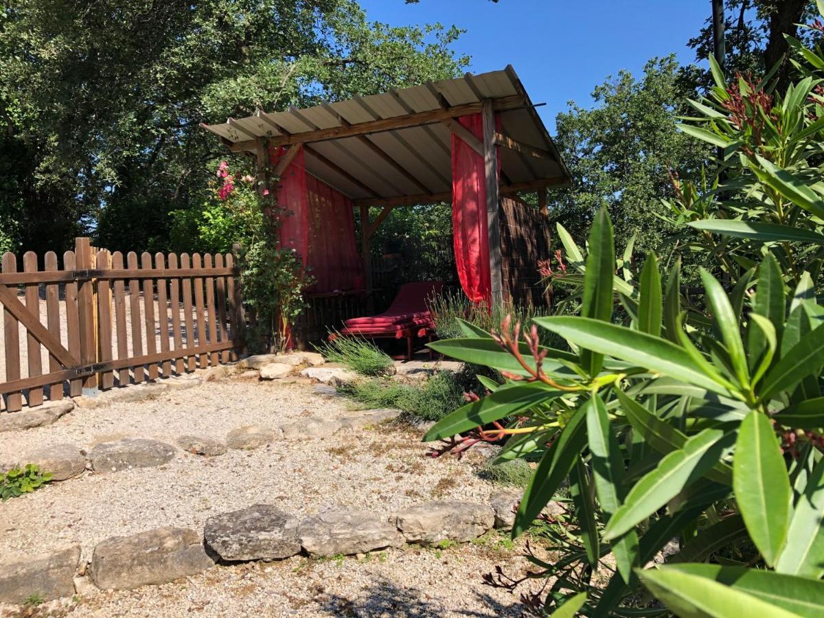 La Bastide De Mauragne - Gite Les Iris Apt Bagian luar foto