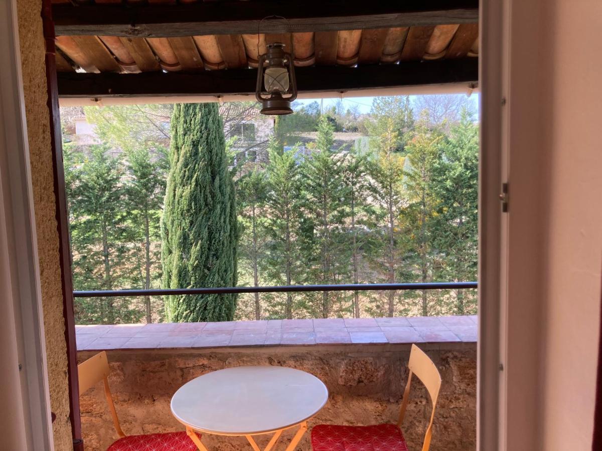 La Bastide De Mauragne - Gite Les Iris Apt Bagian luar foto