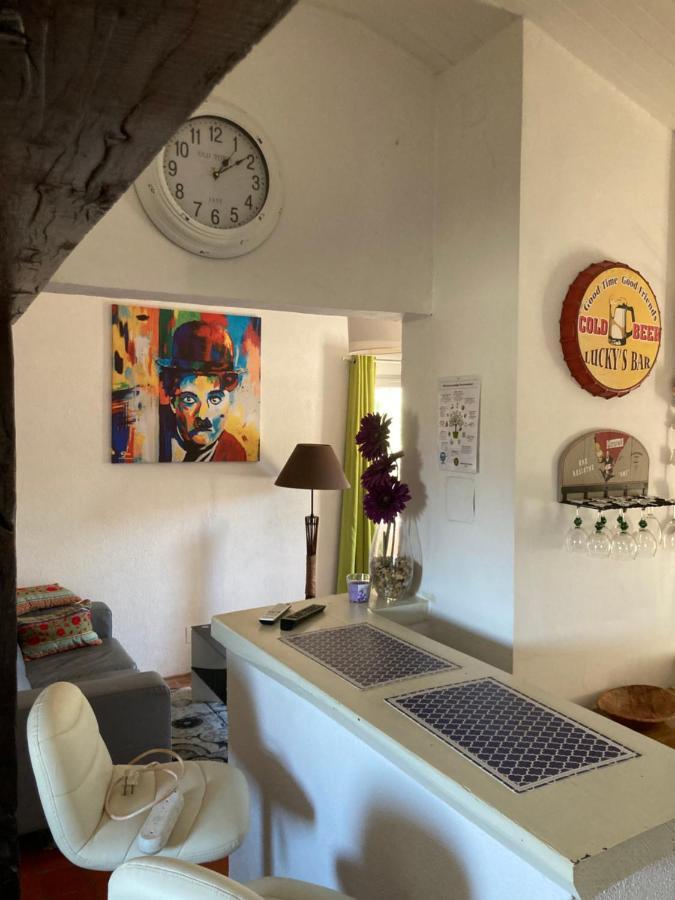 La Bastide De Mauragne - Gite Les Iris Apt Bagian luar foto
